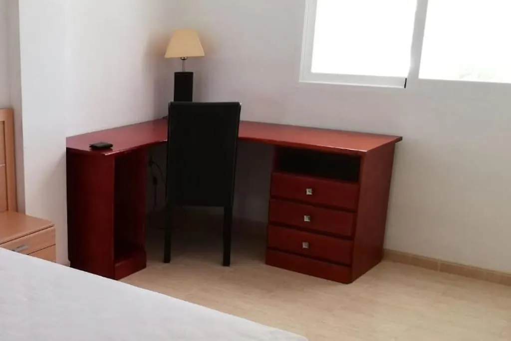 Apartamento Apartamento Grande En El Puerto Marina Del Este La Herradura  España